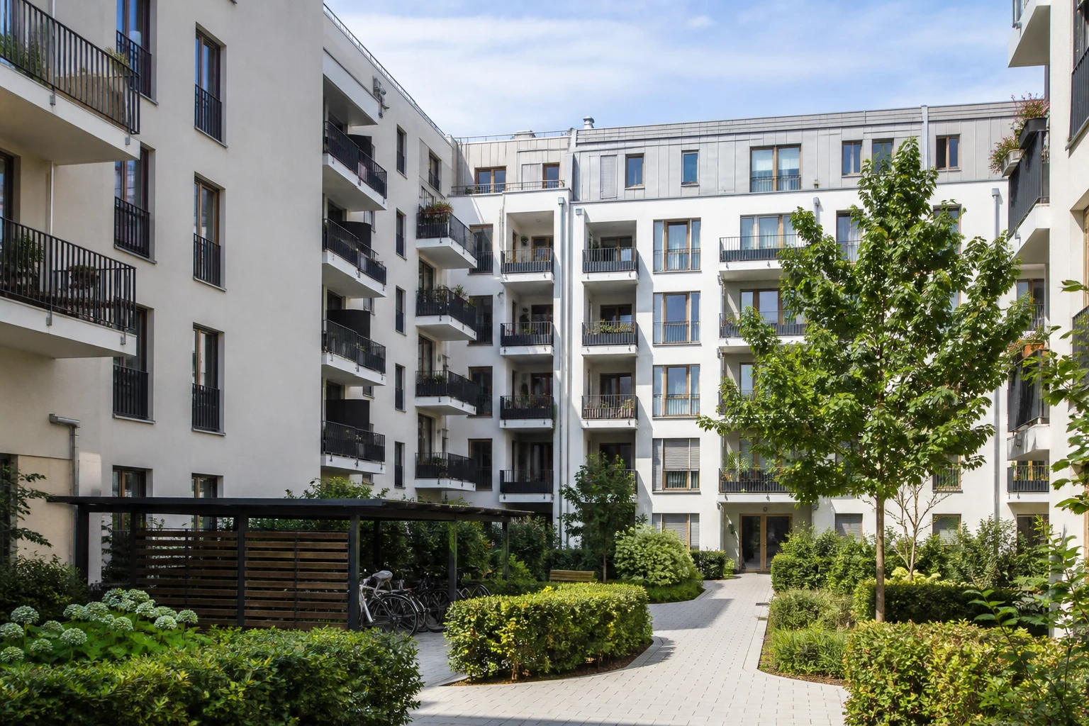 Redaktionelles Symbolbild zum Thema Mehrfamilienhaus in Bonn verkaufen